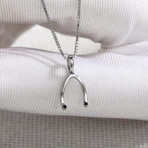 New 925 Silver Necklace